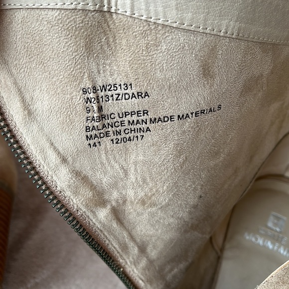 White Mountain Dara Peep Toe Faux Suede Ankle Boots, Size 9.5M - Picture 11 of 15